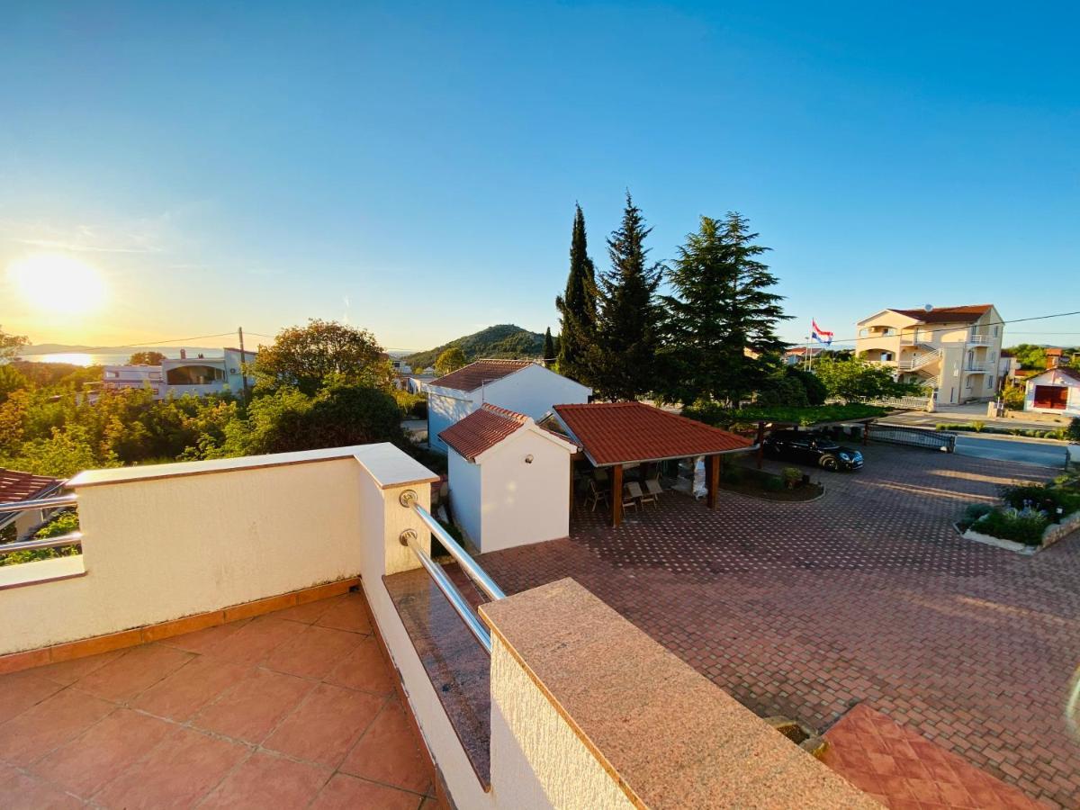 Apartmani Svemir Драге Екстер'єр фото