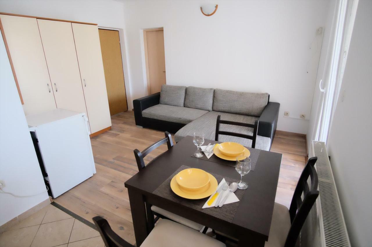 Apartmani Svemir Драге Екстер'єр фото